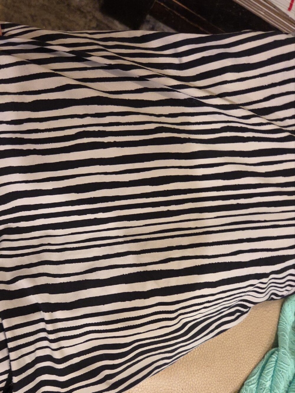 Profile By Gottex Black and White Striped Bandeau Swim Top - Picture 6 of 6